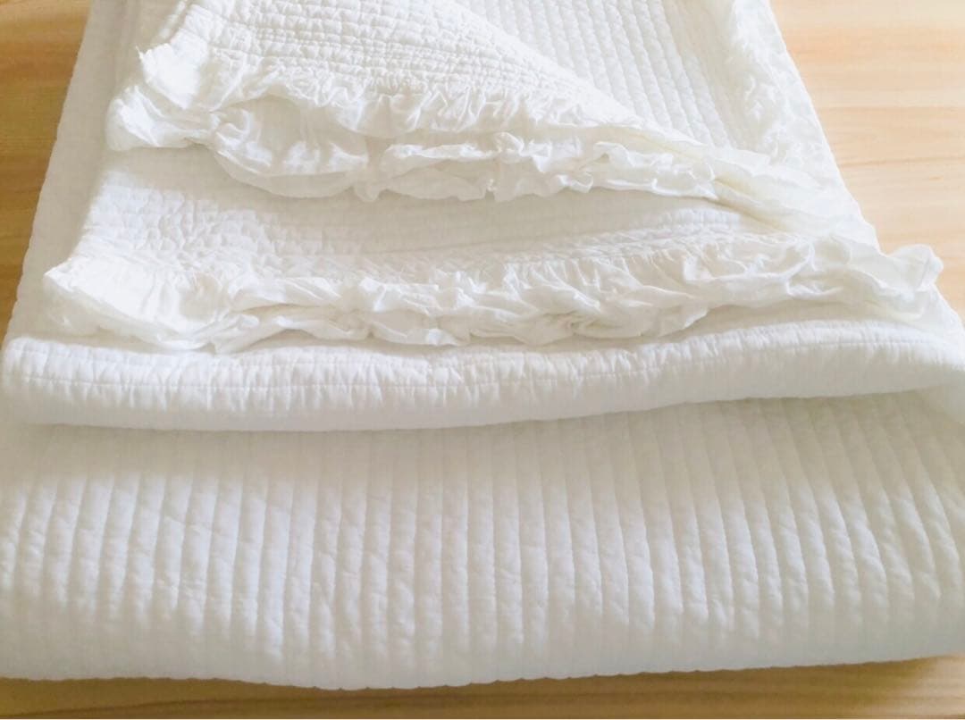 イブル 限定 ホワイト フリル ☆マルチがバー・大 マット 200×230cm