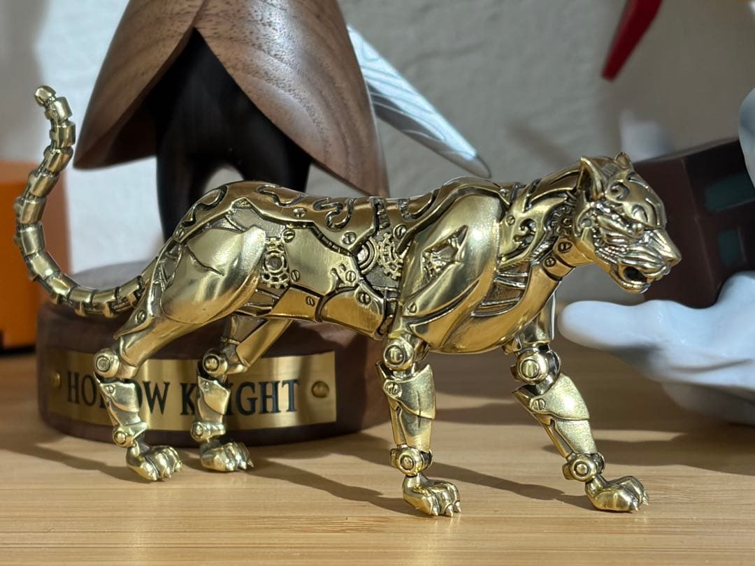 サイバーヒョウ　ヒョウ　金属製