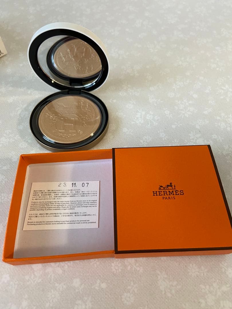 エルメス HERMES プードルオルフェーヴル01パーマブラス フェイスパウダー