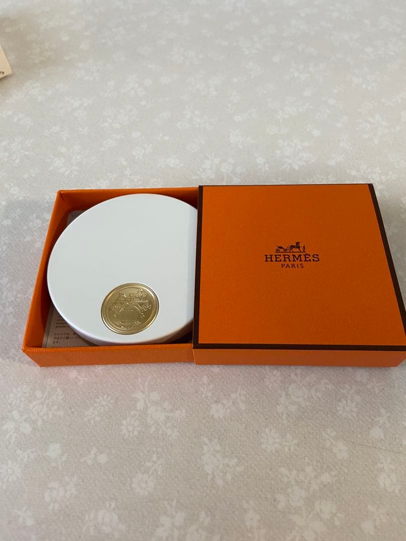 エルメス HERMES プードルオルフェーヴル01パーマブラス フェイスパウダー