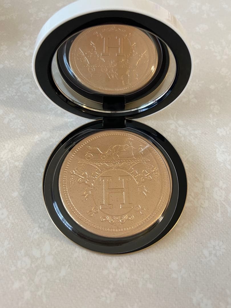 エルメス HERMES プードルオルフェーヴル01パーマブラス フェイスパウダー