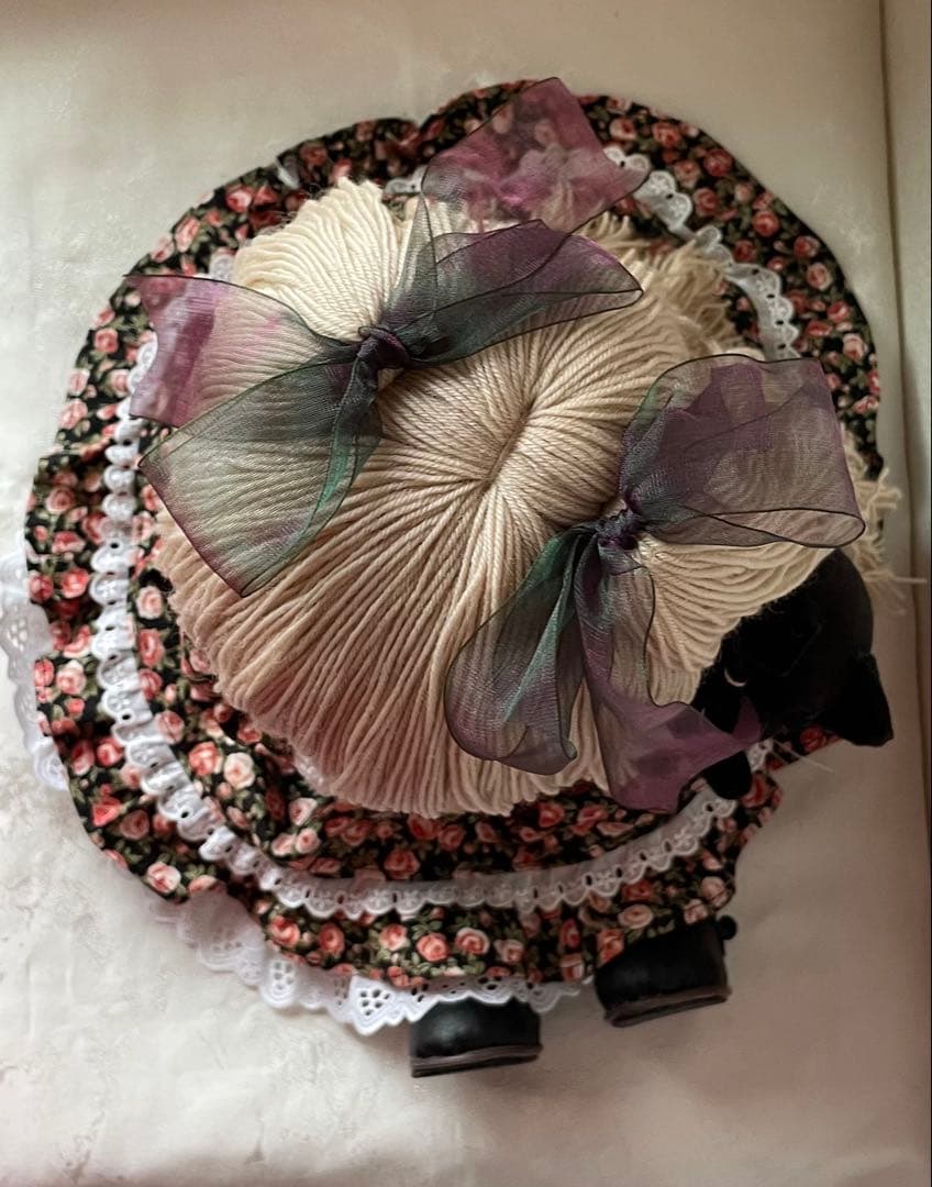 米山京子風 黒猫を抱いた女の子のお人形 大きめのお人形