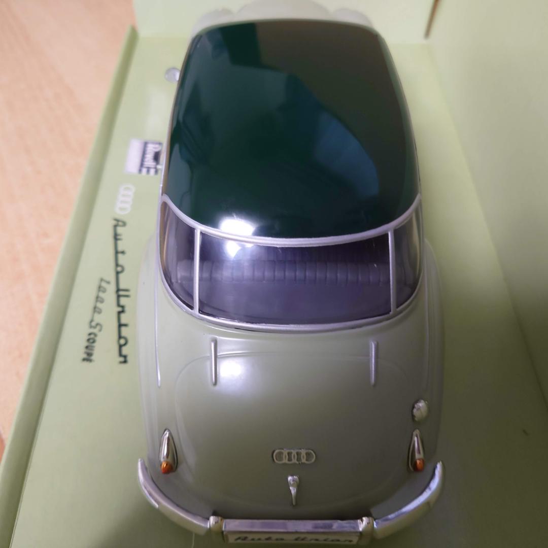 1/18 オートユニオン1000S Coupe グレー レベル製ミニカー中古