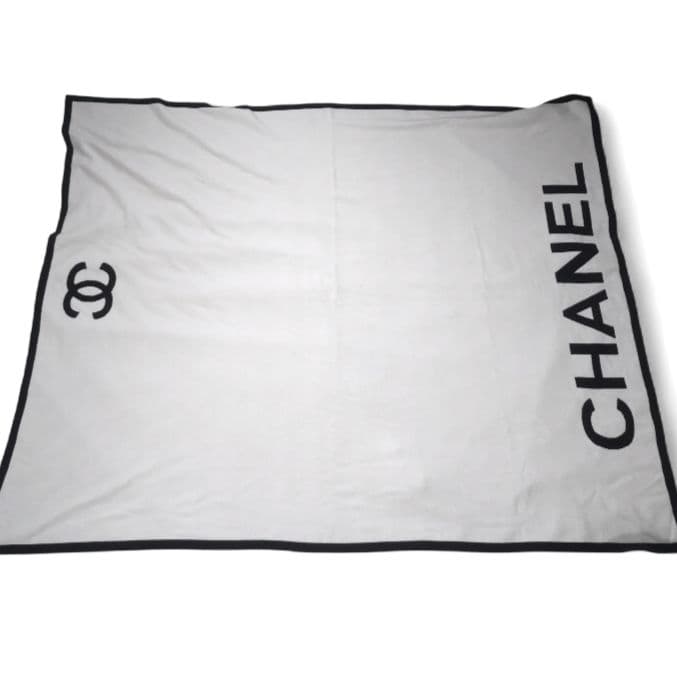 ✨未使用級✨CHANEL　PLAID＆POUCH　ブランケット　カシミ混　限定