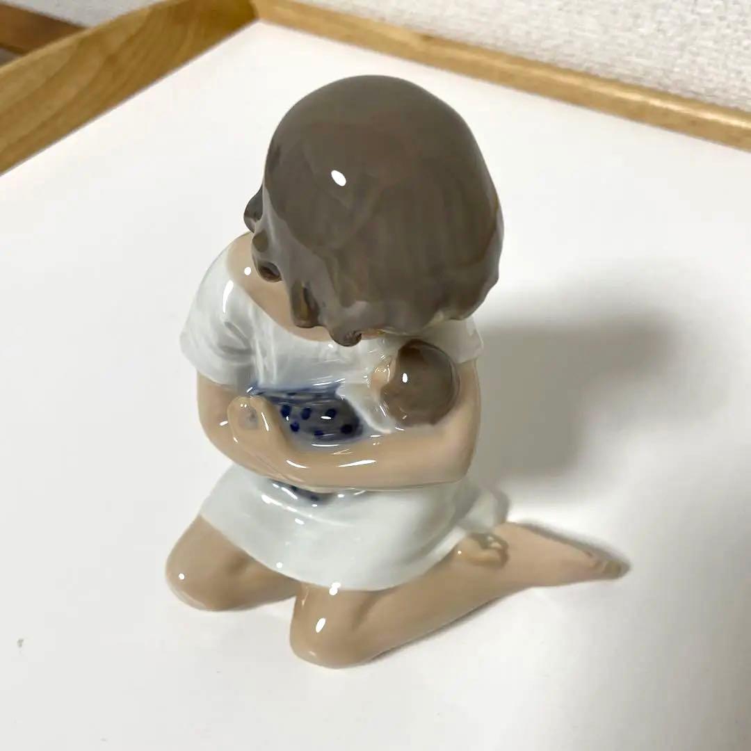 Girl with doll・１９７４年ー７８年・１３cm・ Cop・