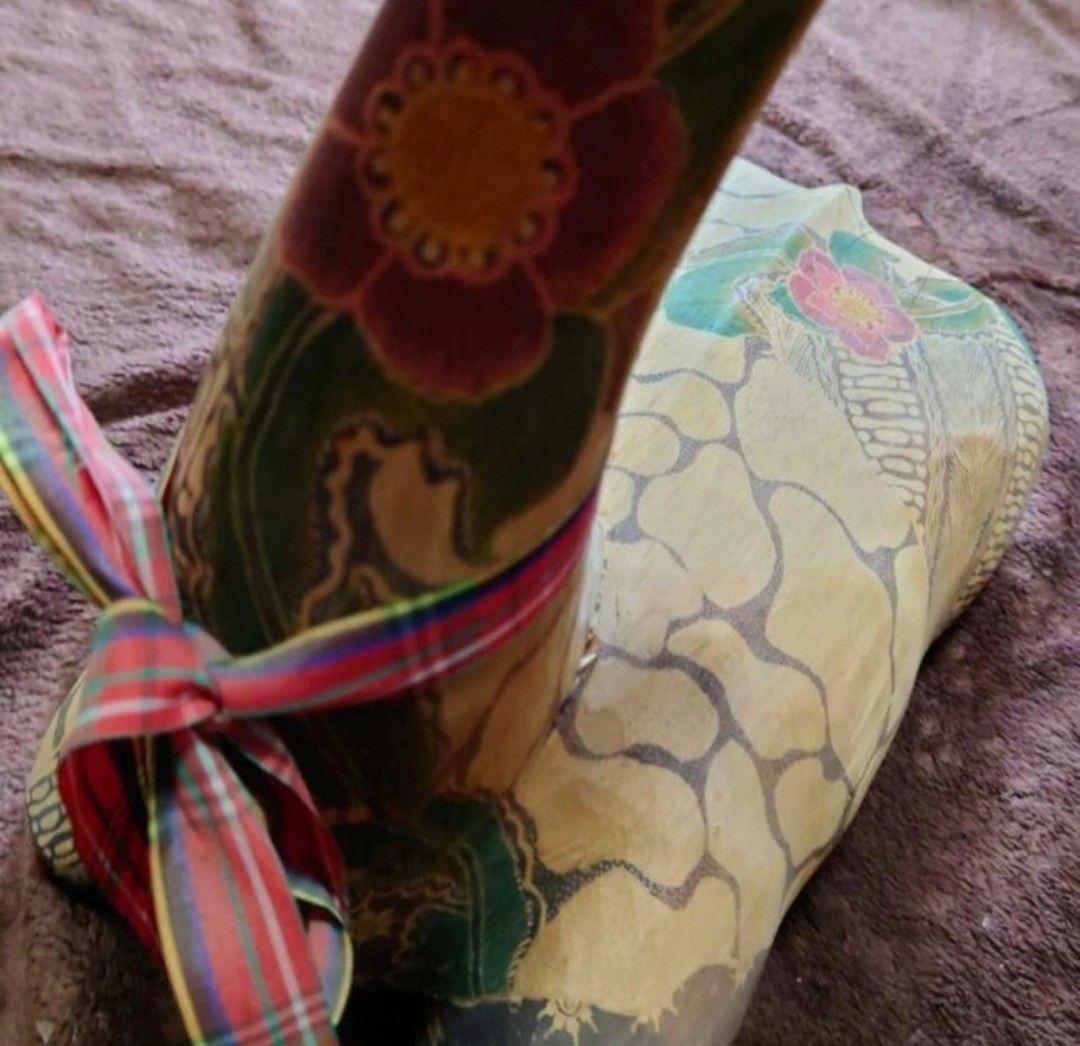 珍しい　木製キリン置物