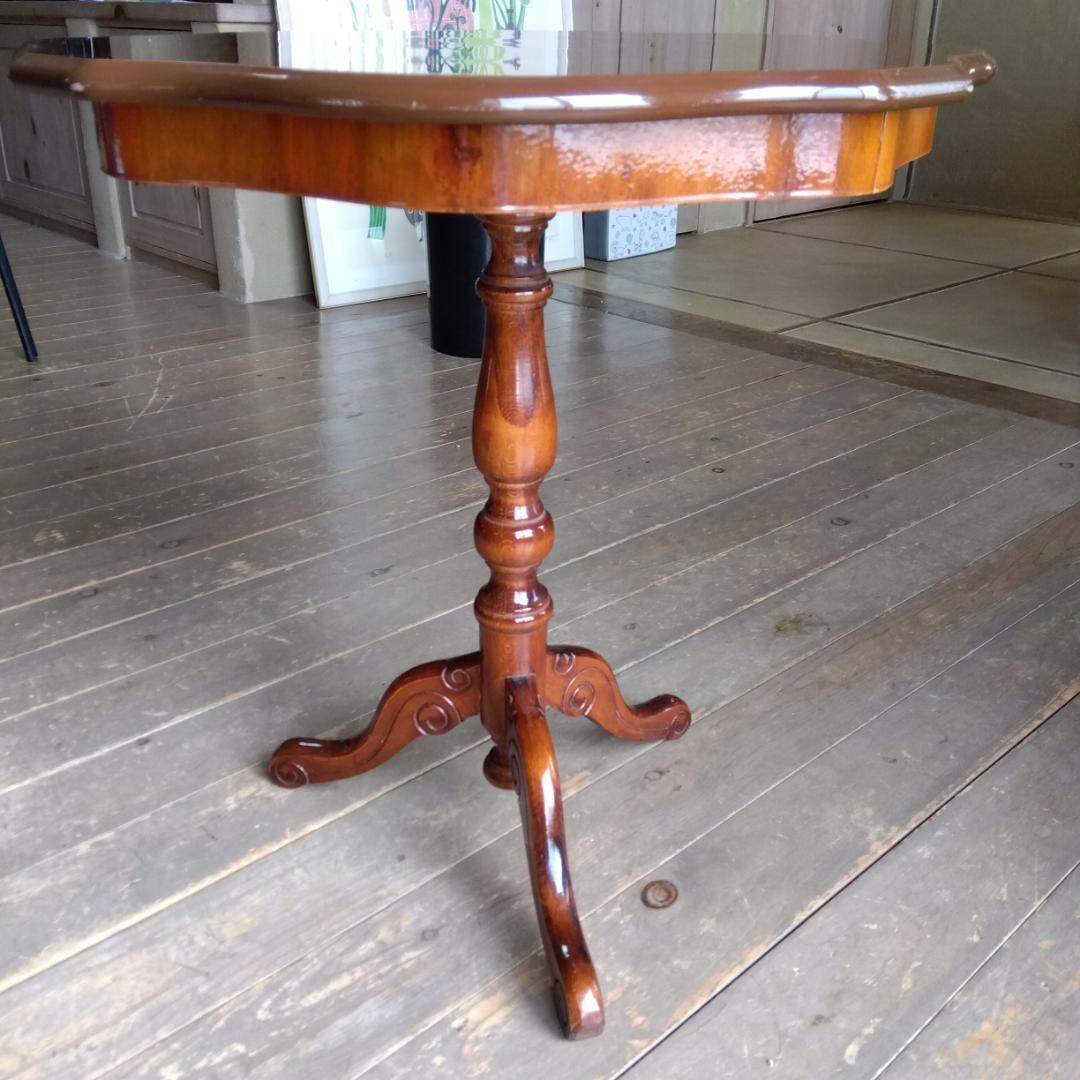 にんじん　イタリア製の象嵌コーヒーテーブル アンティーク