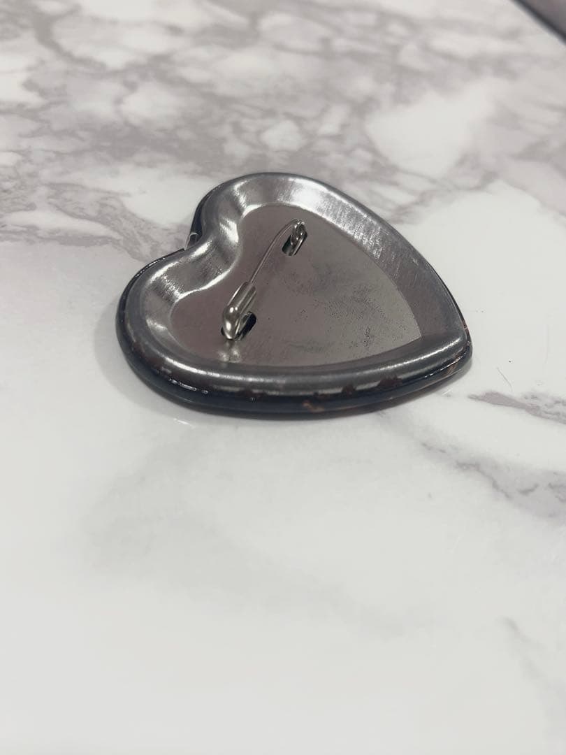 第五人格 バトラーズカフェ 白黒無常 缶バッチ ハート型 - メルカリ