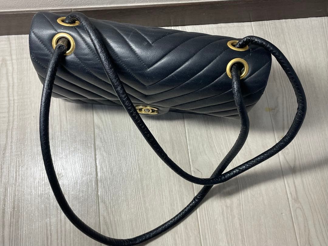 CHANELノベルティ シェブロン Vステッチ Wフラップ ショルダー - メルカリ