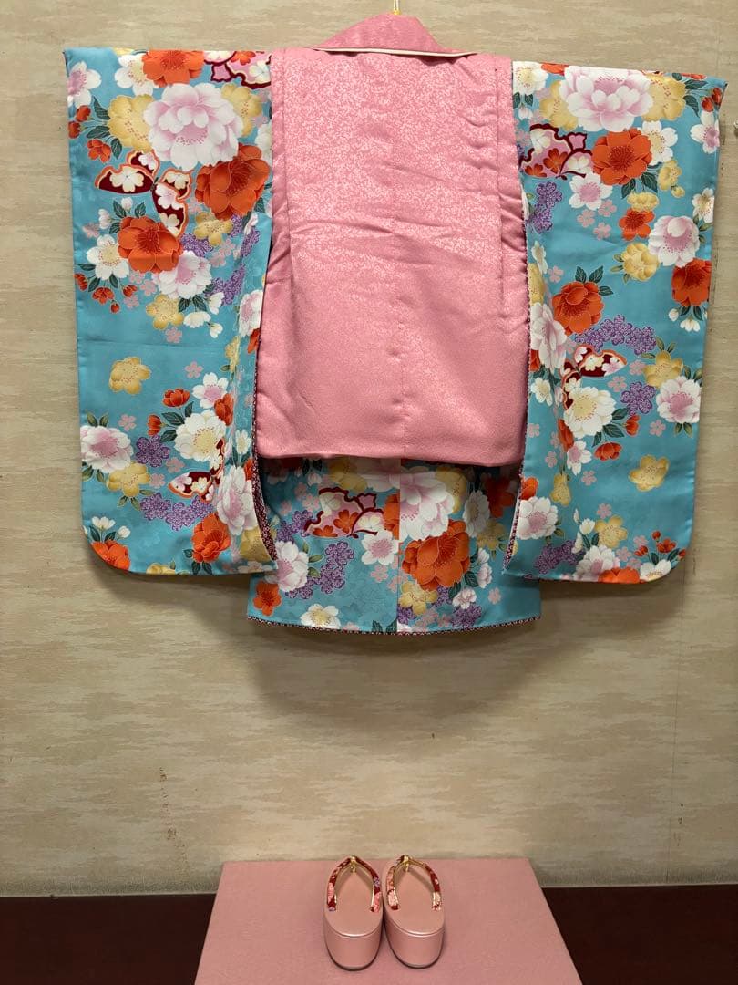 七五三　女の子　着物・被布セット　水色　桜　つまみ細工　チャーム　新品