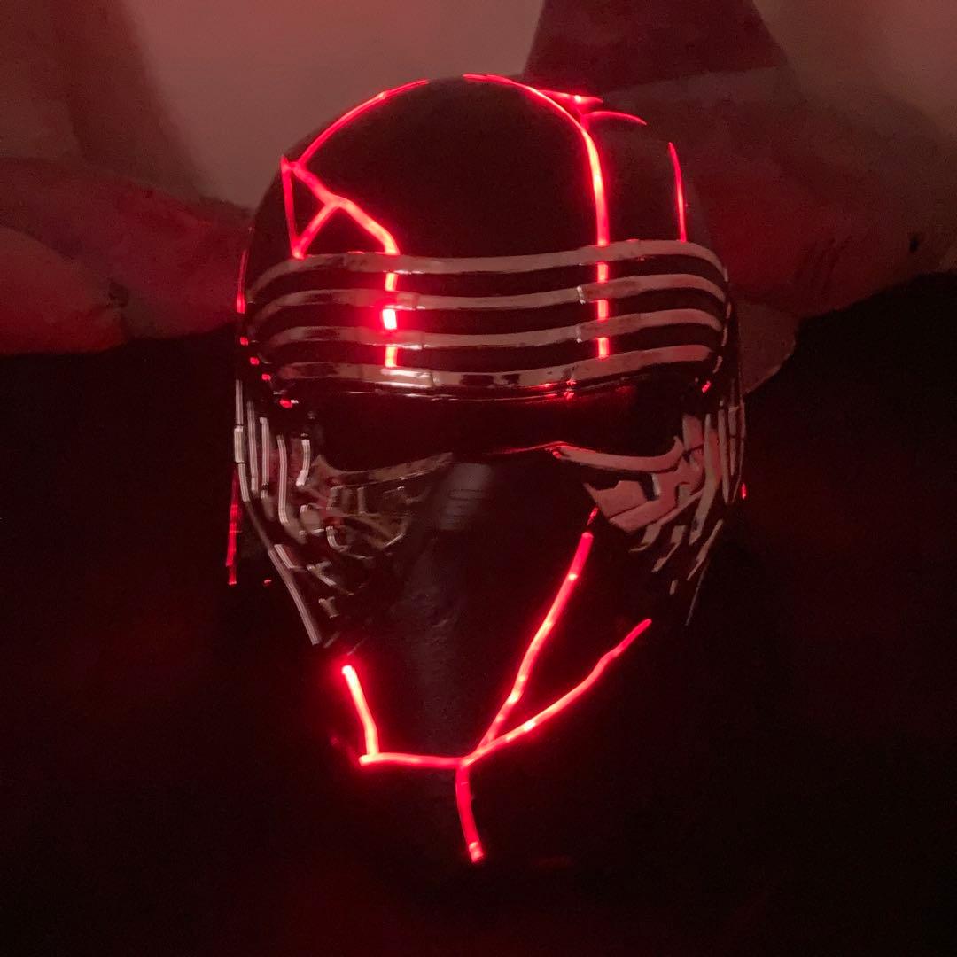 超激レア！海外ディズニー限定品] レプリカ カイロ・レン ヘルメット