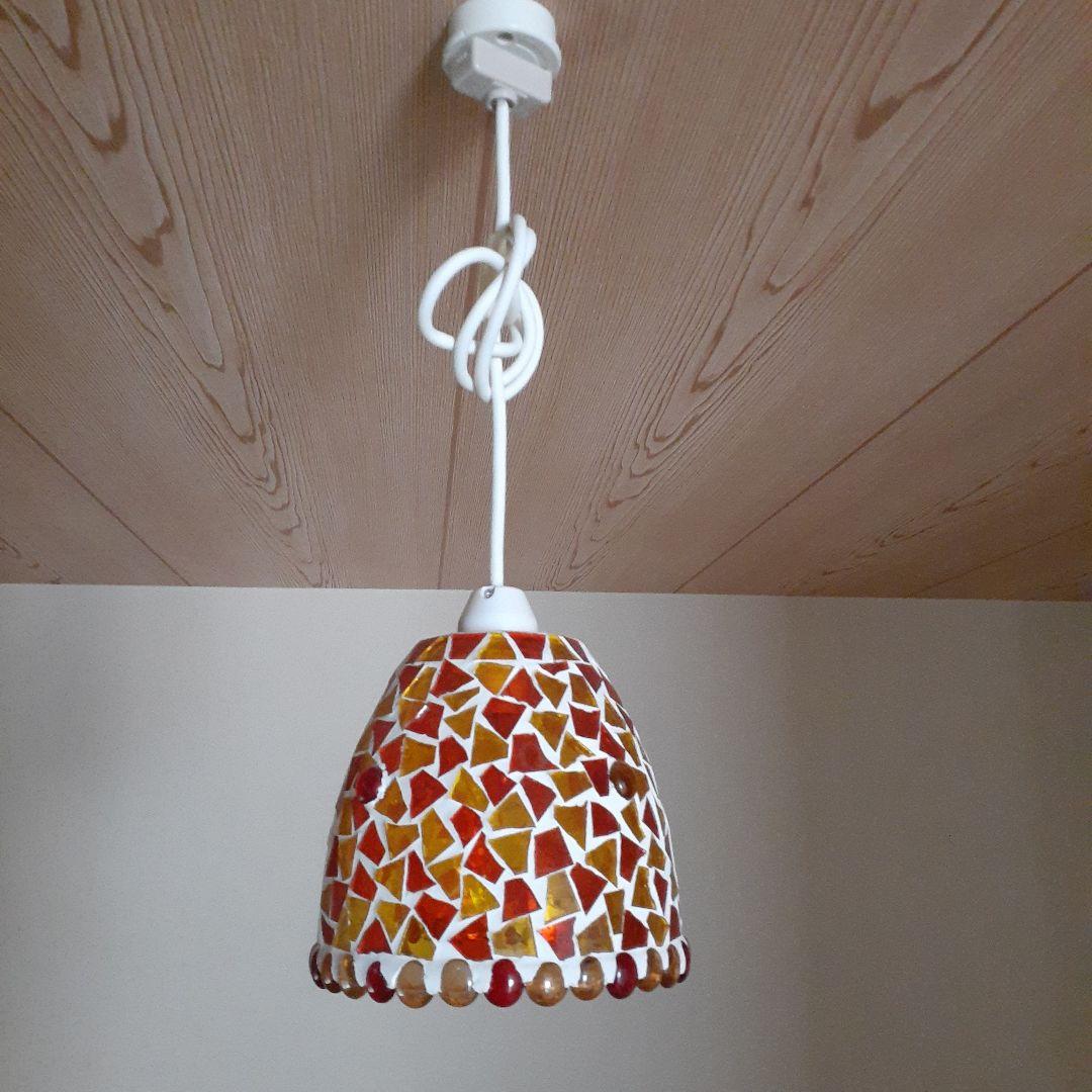 ステンドグラス調 ペンダントライト、オレンジ、黄色、赤色、タキズミ製