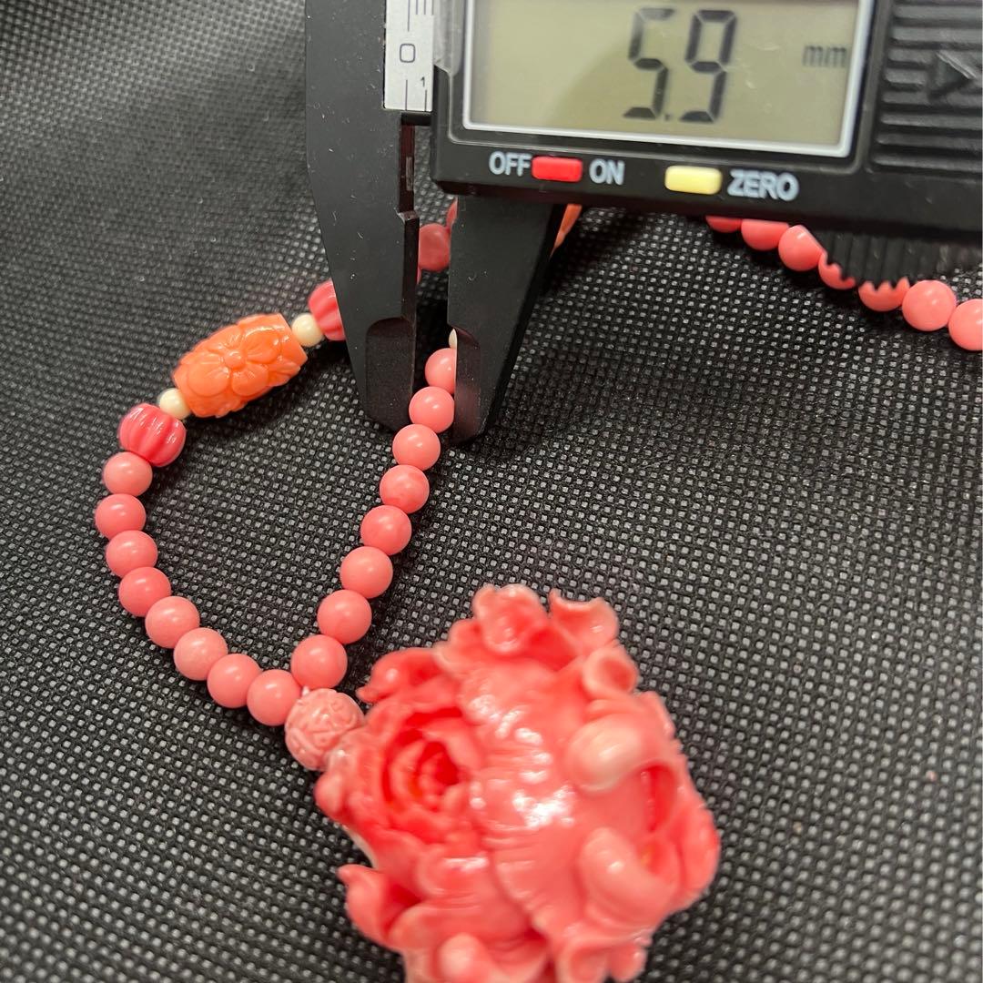 新品　天然珊瑚のバラ彫りピンクラウンドネックレス AB907