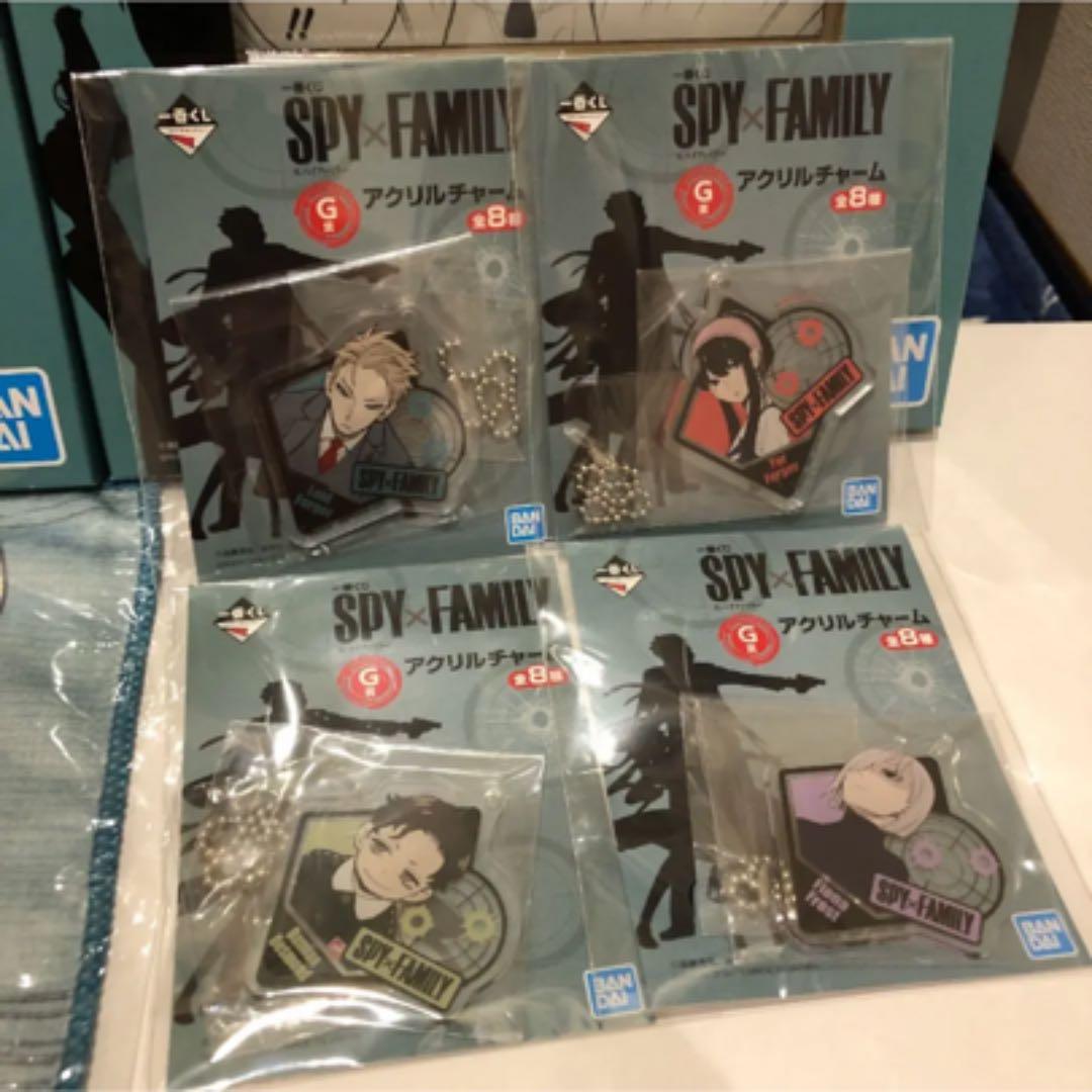 一番くじ　SPY×スパイファミリー　A賞　アーニャ　クッション　皿　イーゼル