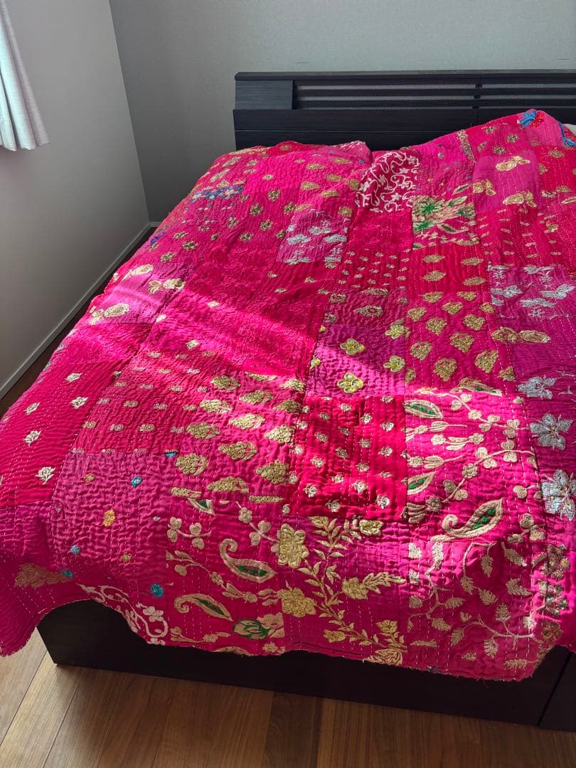 ラリーキルト　インド刺繍　カンタキルト　ヴィンテージ　ピンク　マルチカバー