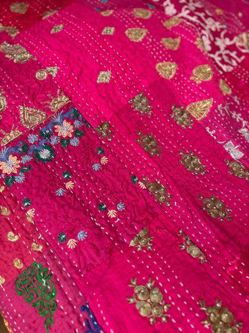 ラリーキルト　インド刺繍　カンタキルト　ヴィンテージ　ピンク　マルチカバー