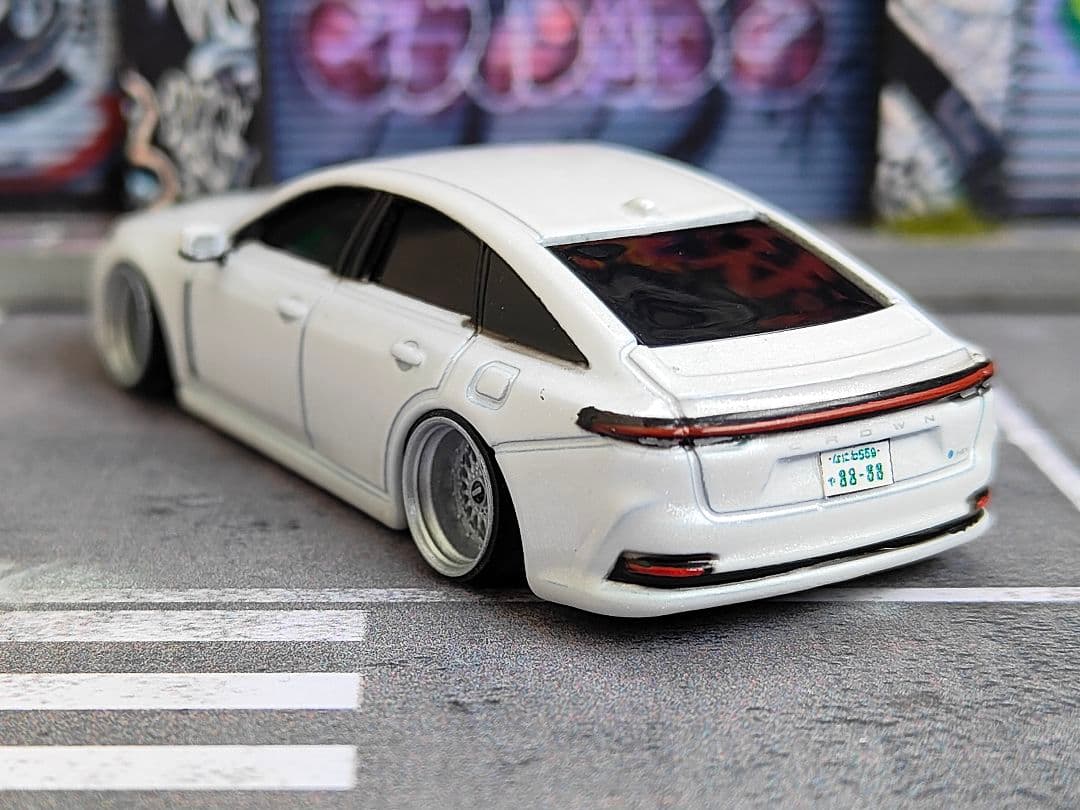 トミカ改造 トヨタ 新型クラウン サイドミラー付き ☆深リム ☆ホット