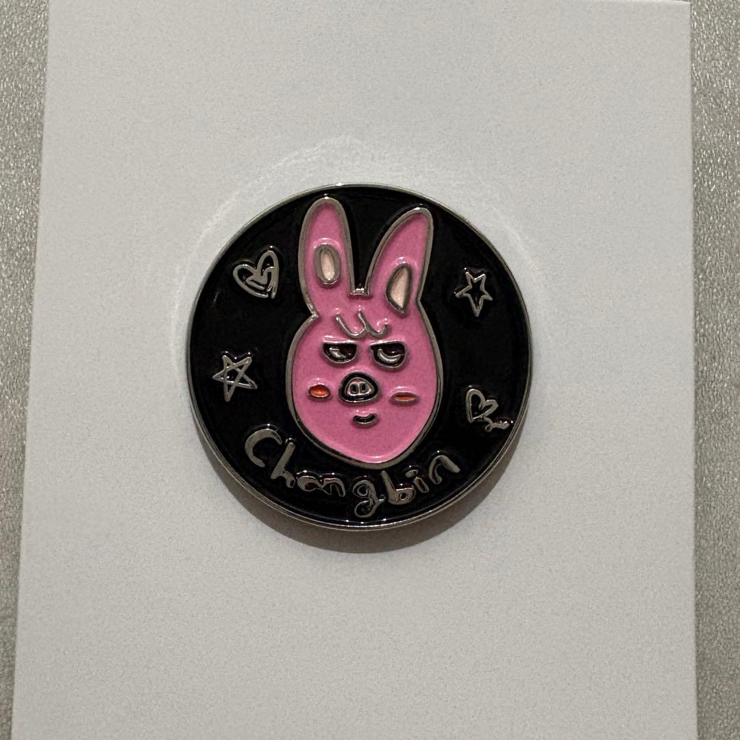 Stray Kids EXHIBITION 展覧会 ピンバッチ トゥエッキ - メルカリ