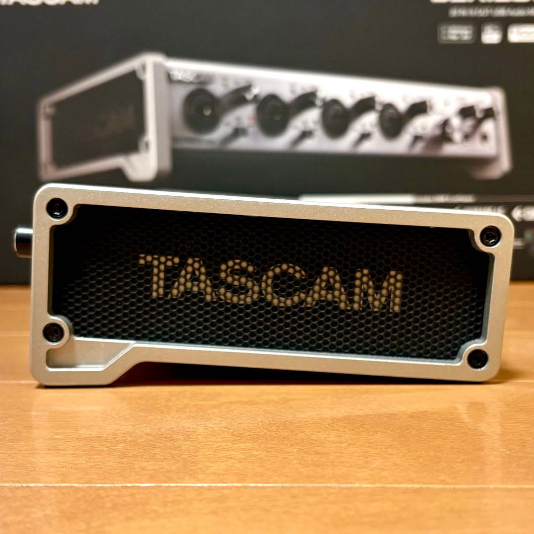 TASCAM SERIES 208i オーディオインターフェイス