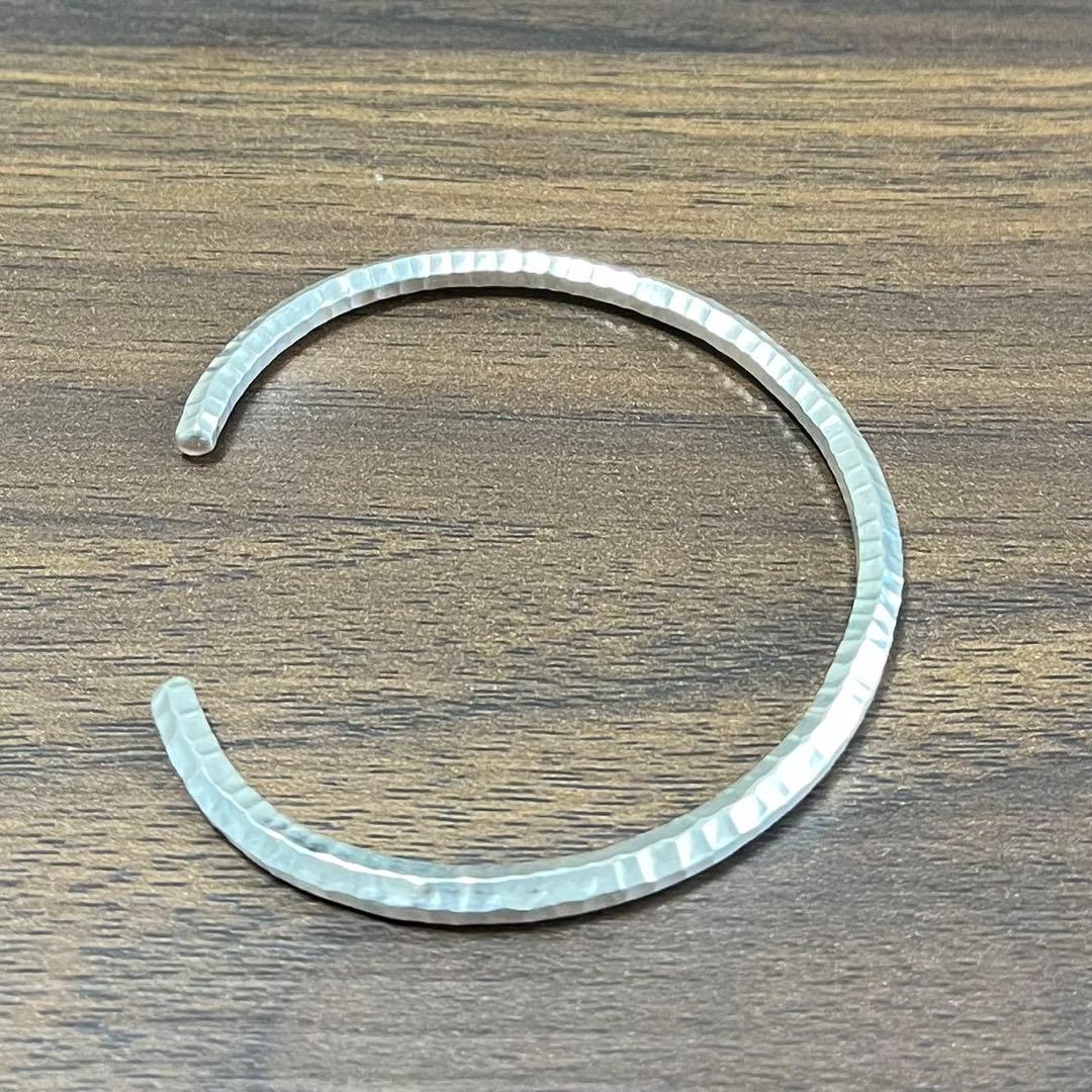 【新品・未使用】バングル　カレンシルバー　純銀97％　カレン族