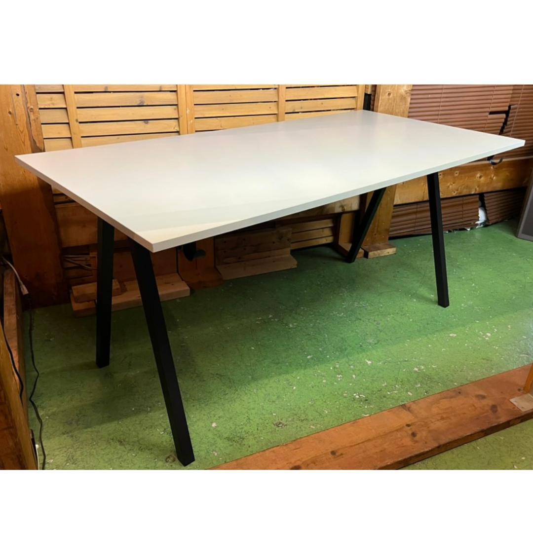 頑丈なデスク TROTTEN トロッテン デスク ホワイト 160x80 cm