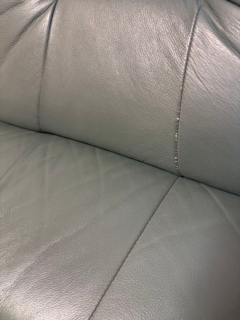 緑色レザー調ソファ 木製アームレスト付き☆本土内送料込み