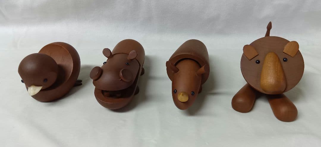 ロイヤルペット　千趣会　19体　北欧風　木彫り動物　置物　インテリアオブジェ