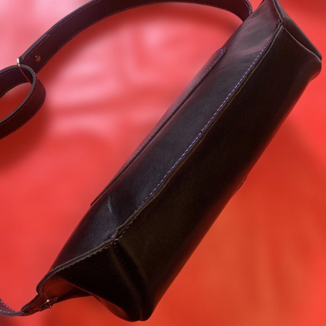 ハンドメイドレザークラフト牛革黒色✖️ブラックパイソンボディ肩掛けバッグコンチョ付