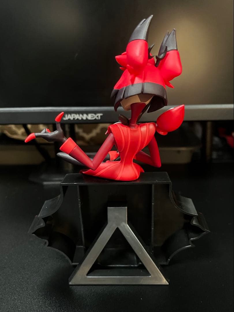 ハズビンホテル アラスター モニタートップフィギュア - メルカリ