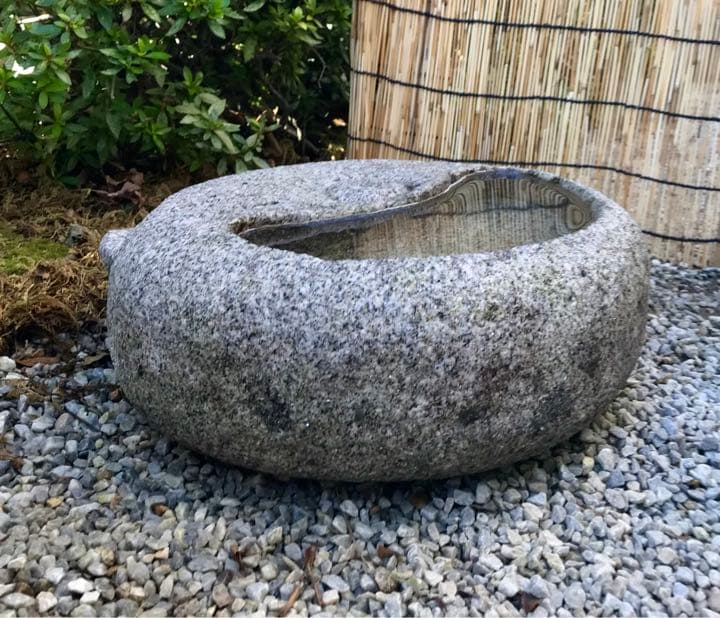 【天然御影石製猫の顔型水鉢・向鉢・蹲・オブジェ】造園水石飾り石バードバス