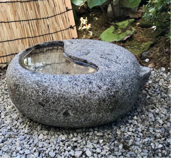 【天然御影石製猫の顔型水鉢・向鉢・蹲・オブジェ】造園水石飾り石バードバス