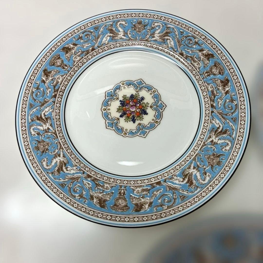 ウェッジウッド　フロレンティーン　ターコイズ　17.6cmデザートプレート　黒壺