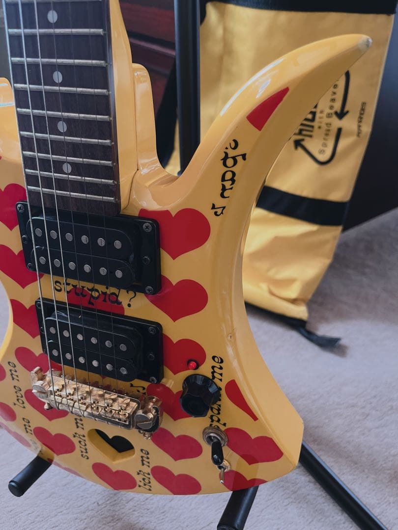 hide イエローハートjr ミニギター X Hide Signature - メルカリ