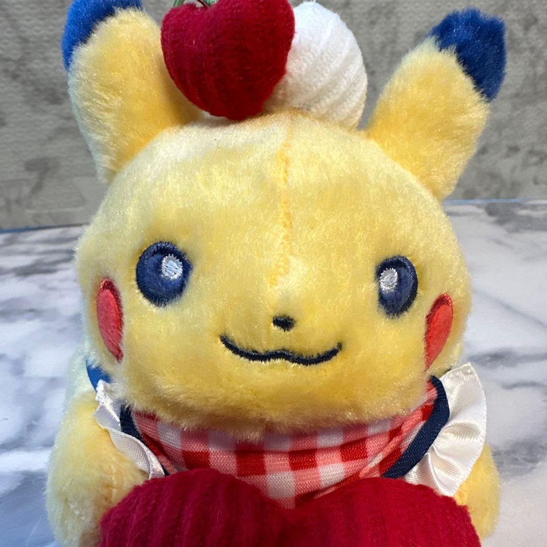 モロゾフ ピカチュウ ぬいぐるみ バレンタイン2024ハート型クッション