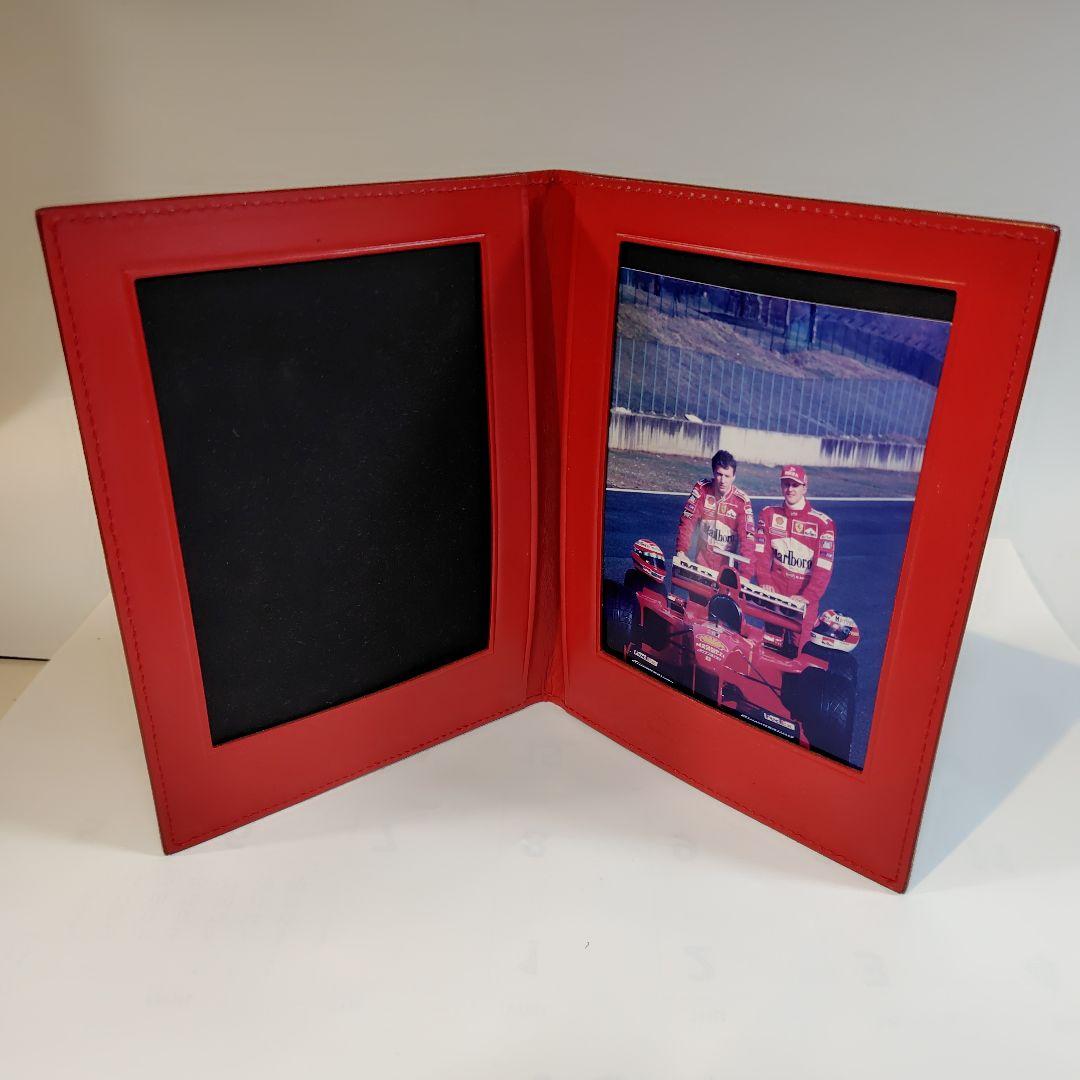 フェラーリフォトフレーム(新品)とF1キャップ(2回使用)