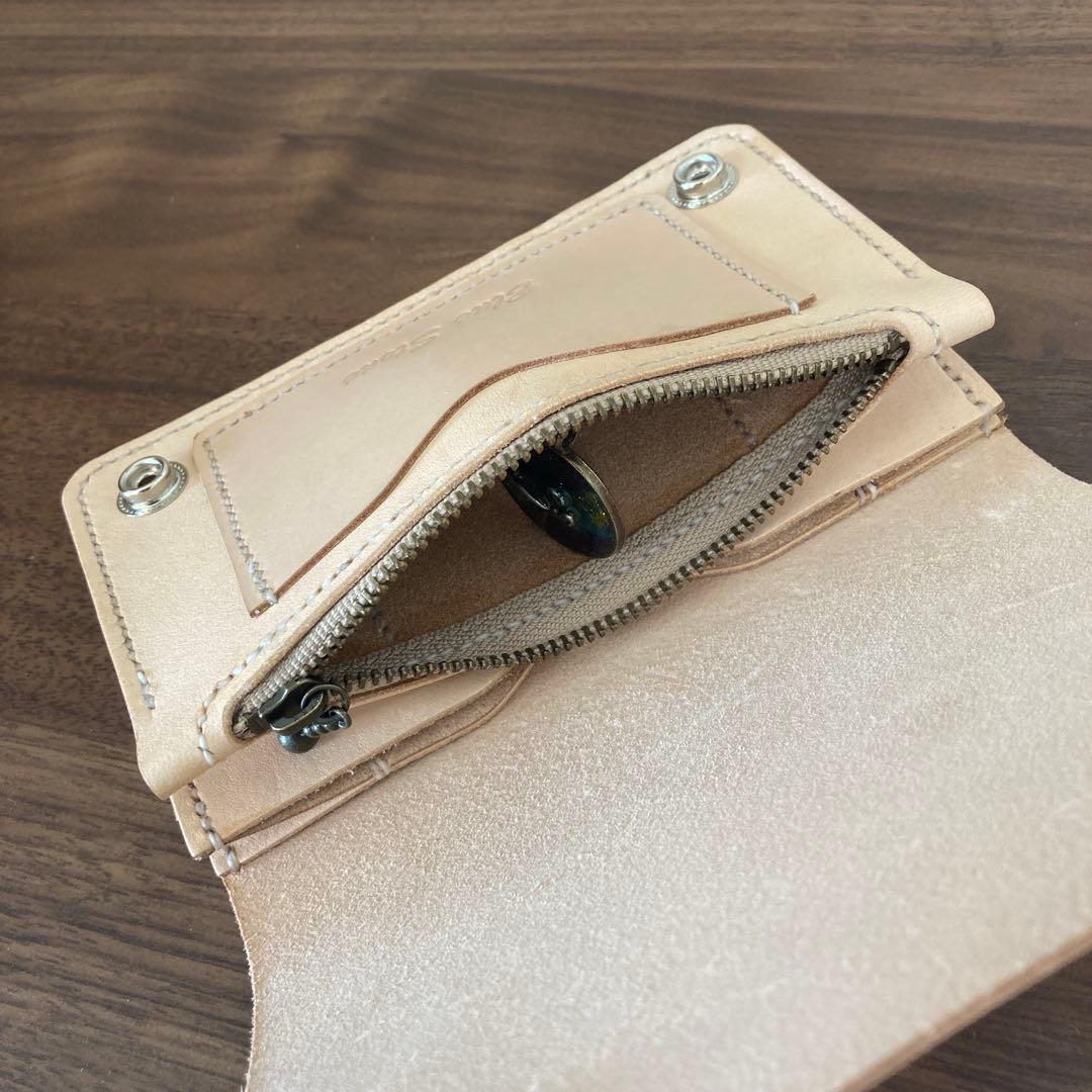 ☆ハンドメイド 272☆本革 牛革 ヌメ革 総手縫い ミドルトラッカーウォレット