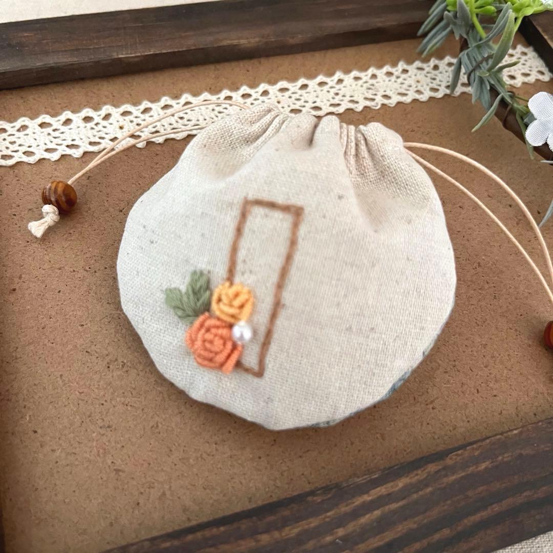 2409-10 手のひら巾着サシェ 香り袋 『I』　SOLD→ご注文承ります♡