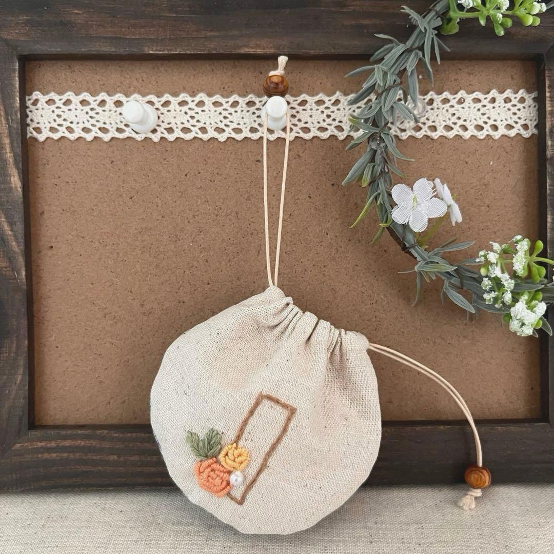 2409-10 手のひら巾着サシェ 香り袋 『I』　SOLD→ご注文承ります♡