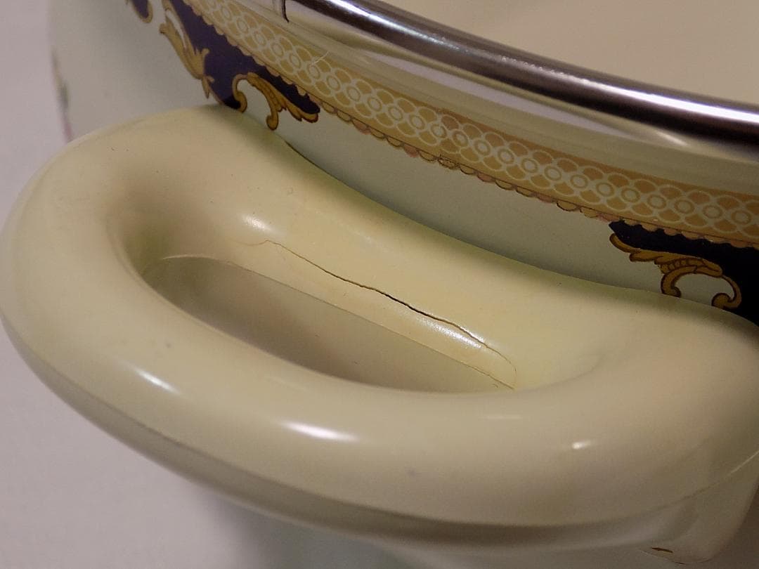 ASTA WEST GERMANY 1970年代のホーロー両手鍋 汚れ有割れ有 - メルカリ