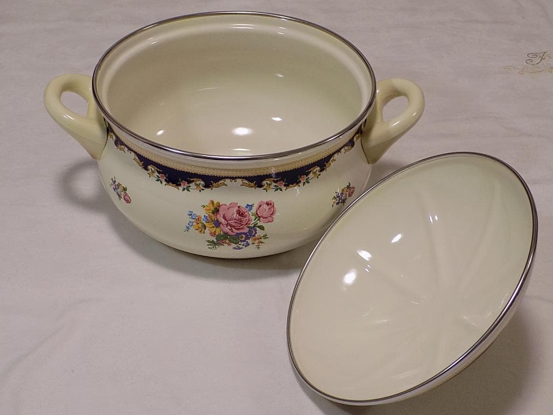 ASTA WEST GERMANY 1970年代のホーロー両手鍋 汚れ有割れ有 - メルカリ