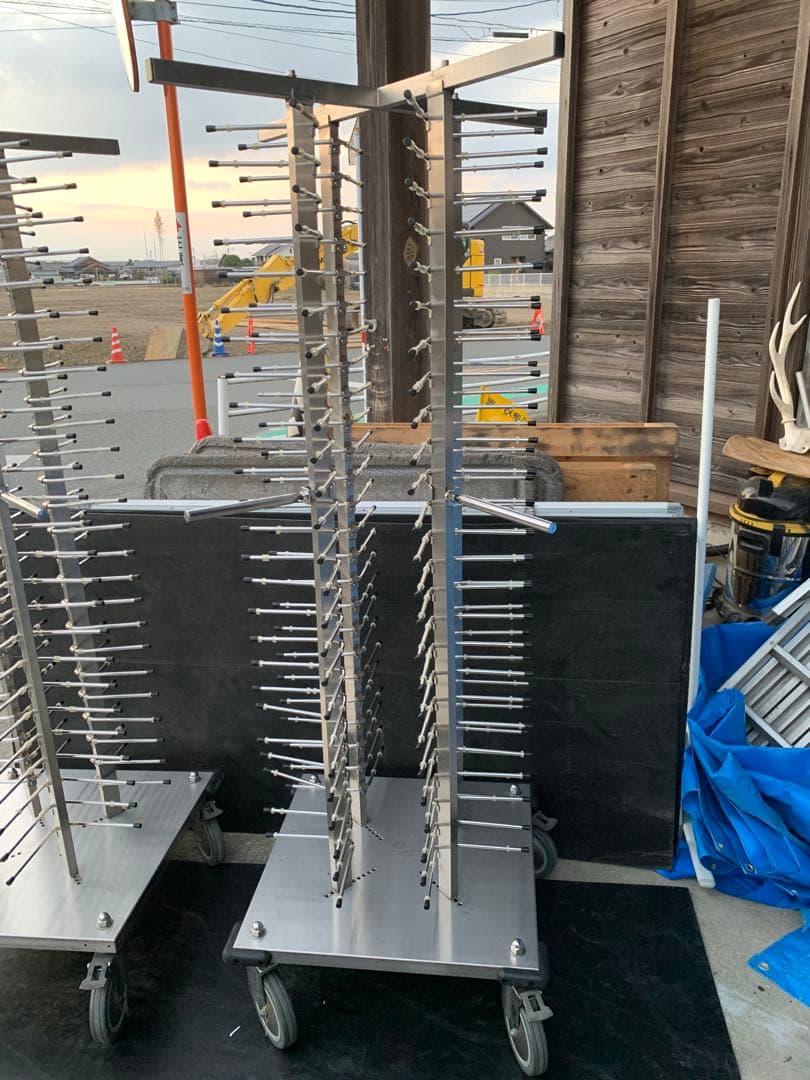 ①定価40万以上！　ステンレス製　ディッシュスタック（皿立て）