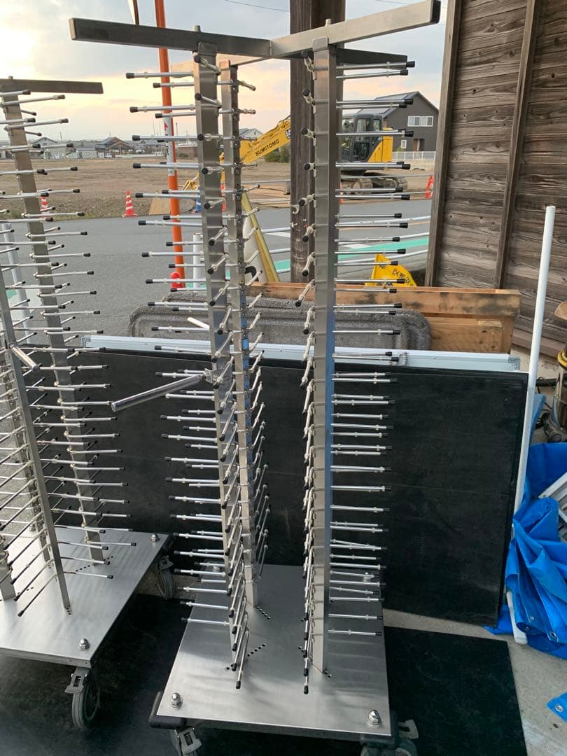 ①定価40万以上！　ステンレス製　ディッシュスタック（皿立て）