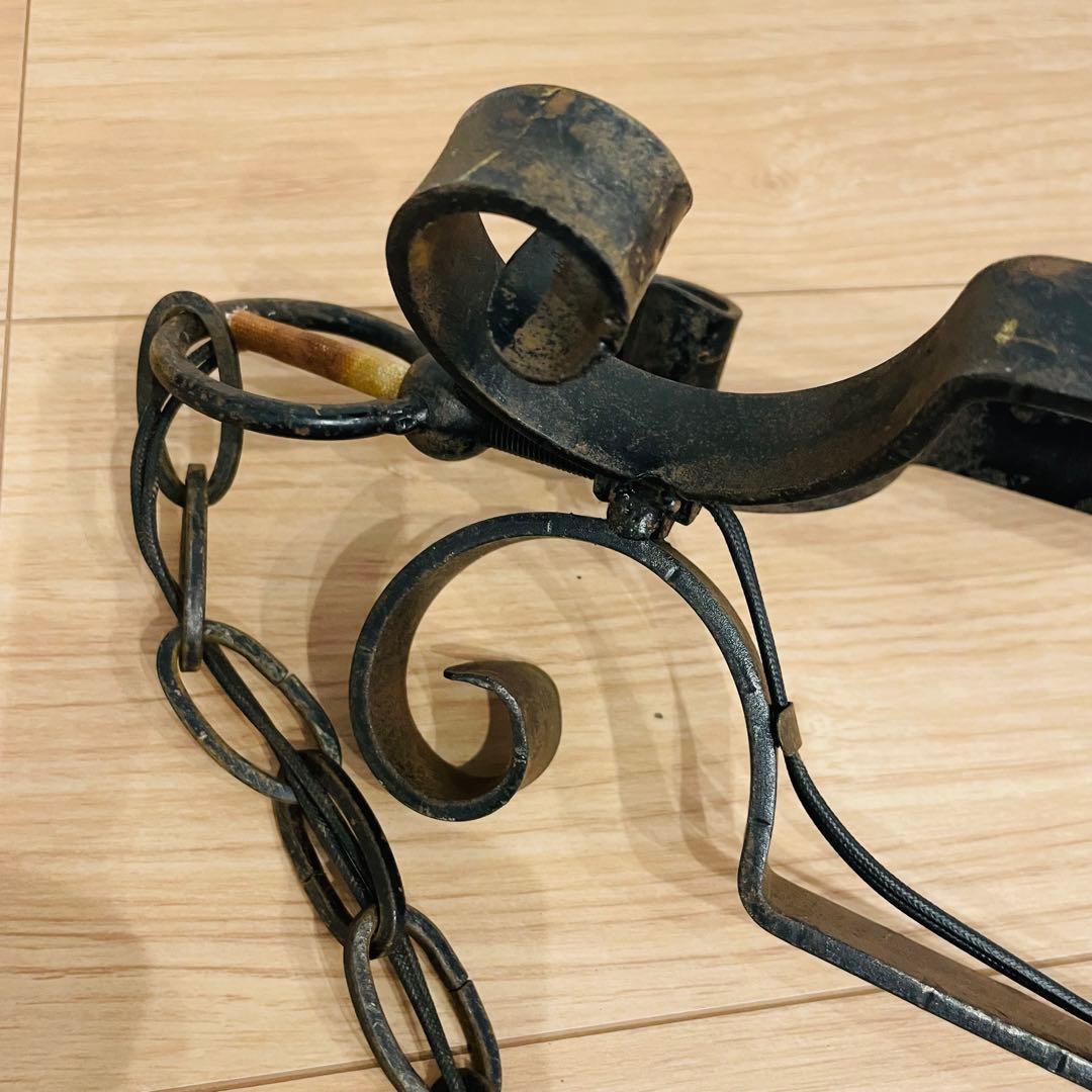 アンティーク 吊り下げランプ アイアン照明 レトロガラスペンダントランプ灯 電傘