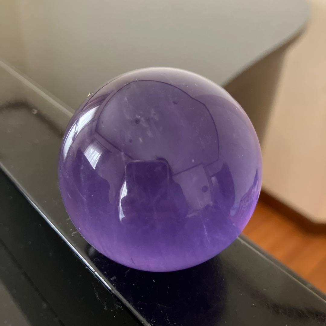 はち。さま専用菫色！パープルフローライト　スフィア　天然石置物　E216