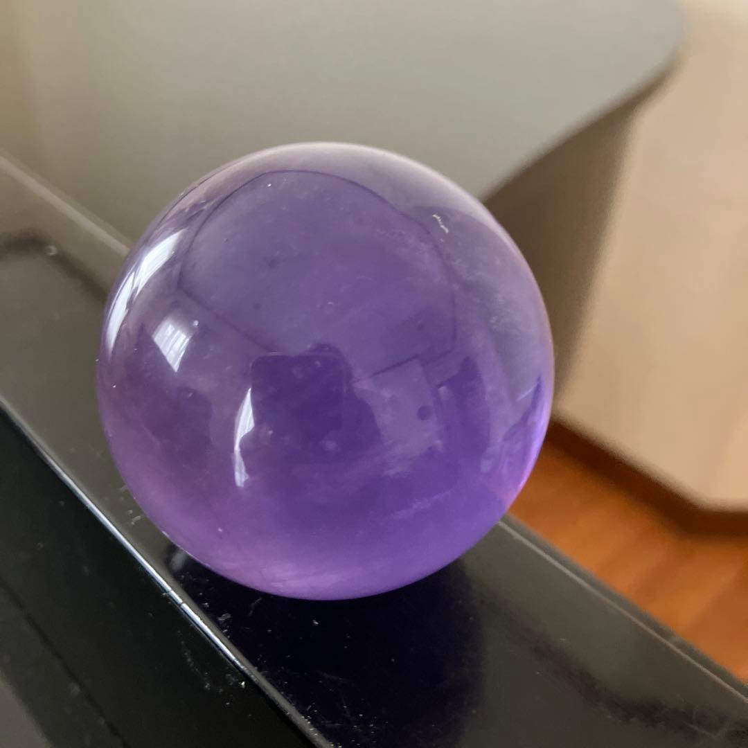 はち。さま専用菫色！パープルフローライト　スフィア　天然石置物　E216