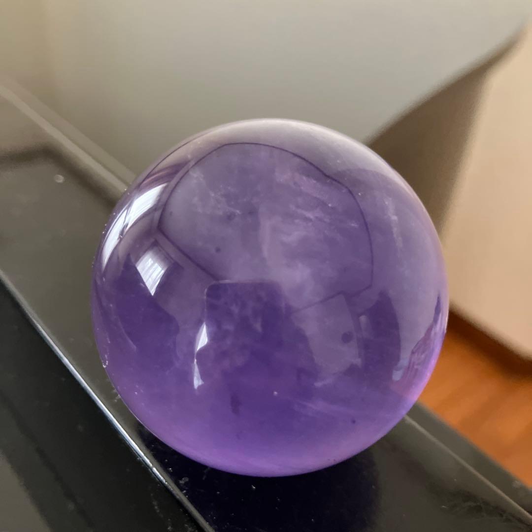 はち。さま専用菫色！パープルフローライト　スフィア　天然石置物　E216
