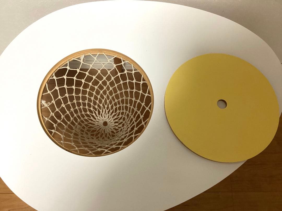 コサイン　卵型木製センターテーブル