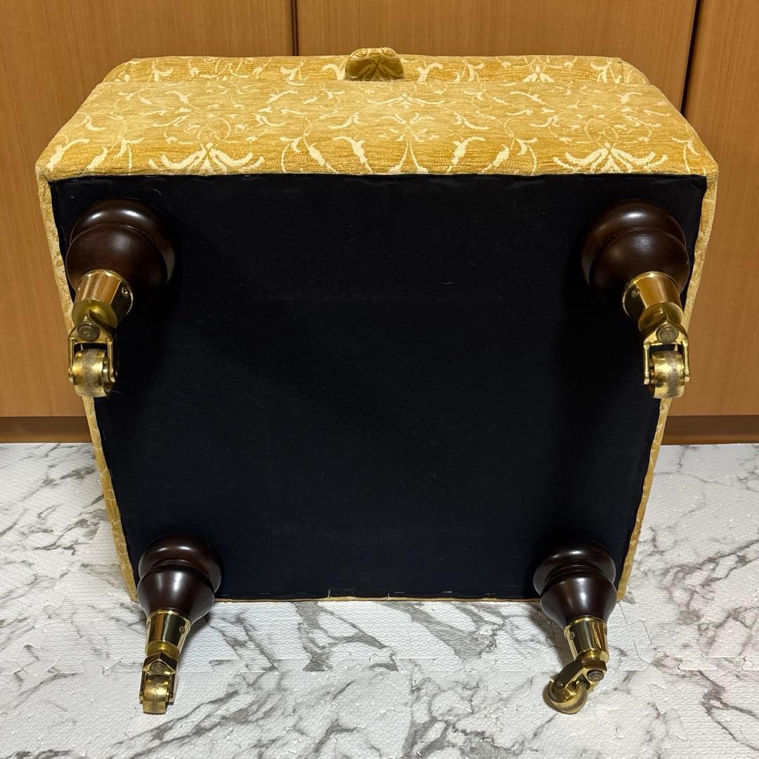 Laura Ashley ローラアシュレイ　モーティマ スツール　オットマン