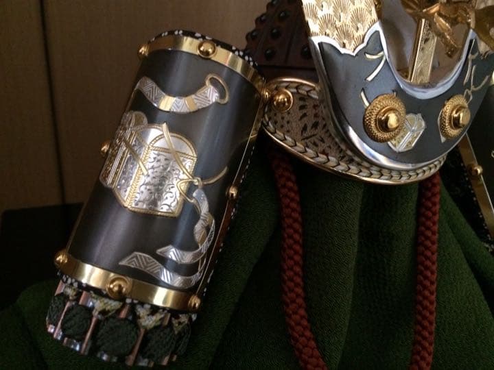 上原玉風作 兜飾り　五月人形