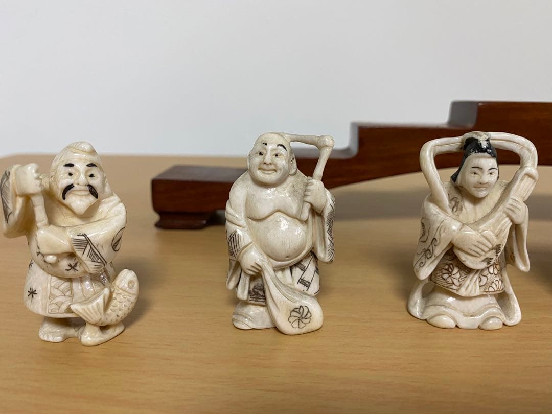 七福神 細密彫刻 時代物 東洋彫刻 縁起物 開運 置物 象牙風